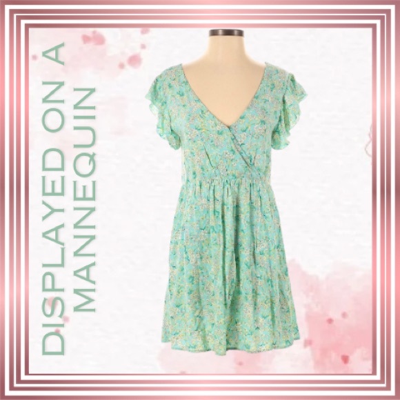 O’NEILL Beautiful Aqua Dress with Flutter Sleeve - Picture 5 of 8